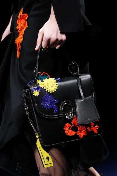 Look 68
